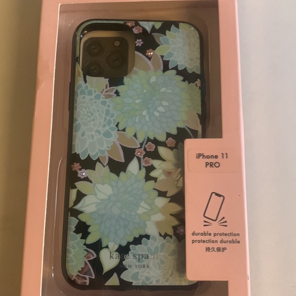 Kate Spade iPhone case for iPhone 11 Pro - Picture 5 of 8